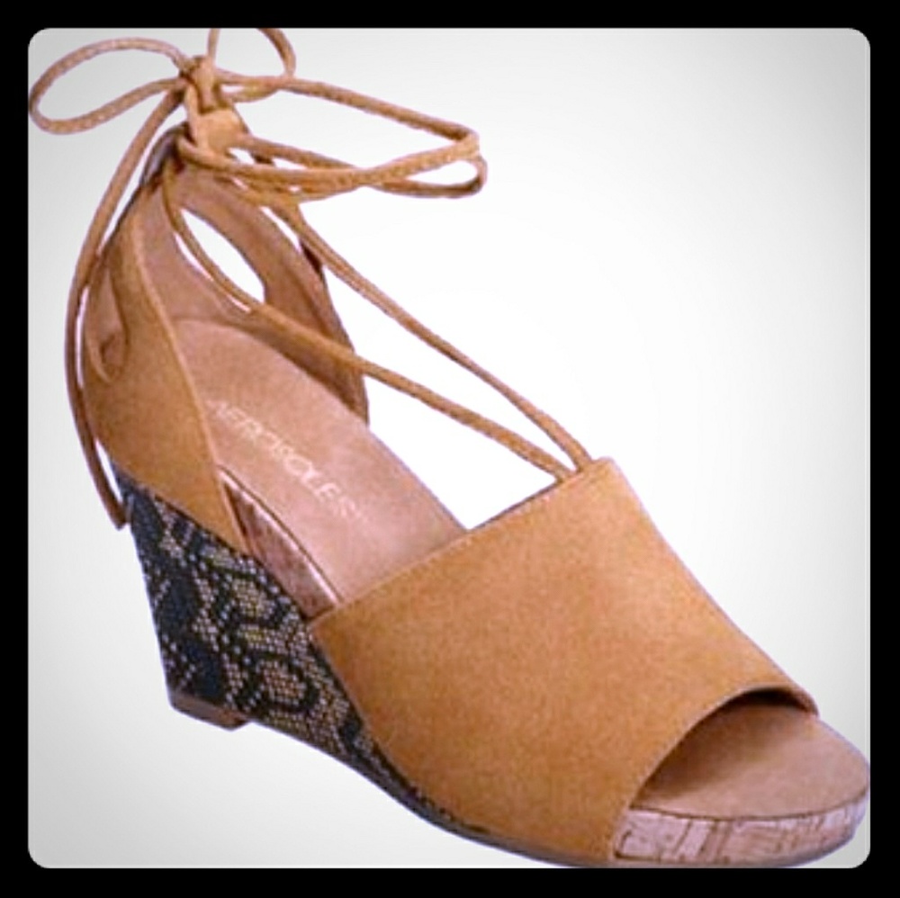 Aerosoles Spring Plush Wedges